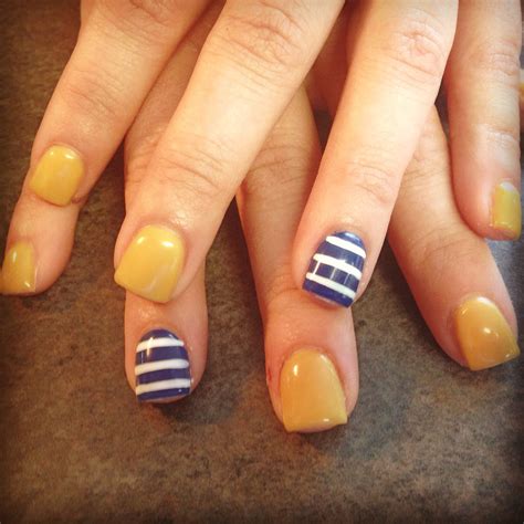 21 Pretty Ways to Have Mustard Nails - Pretty Designs