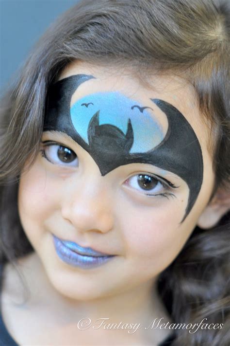 Batman face painting Easy Halloween Face Painting, Halloween Makeup For Kids, Face Painting Easy ...