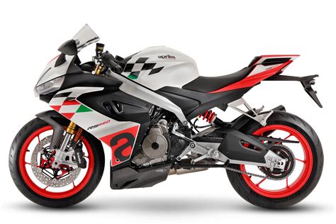 2023 Aprilia RS 660 Extrema First Look [37 Pounds Lighter!]