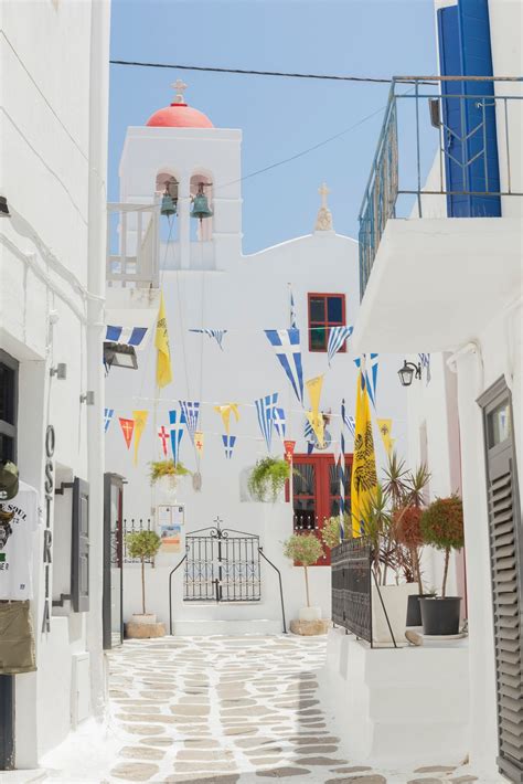 Mykonos History – From a powerful marine force to a modern-day party mecca – Kinglike