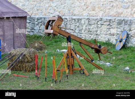 ancient crossbow around the XV century Stock Photo - Alamy