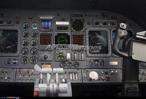 Bombardier Global 8000 Cockpit - Fly in The Sky