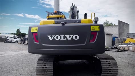 Volvo EC220DL excavator walk-around - NZ build specification - YouTube