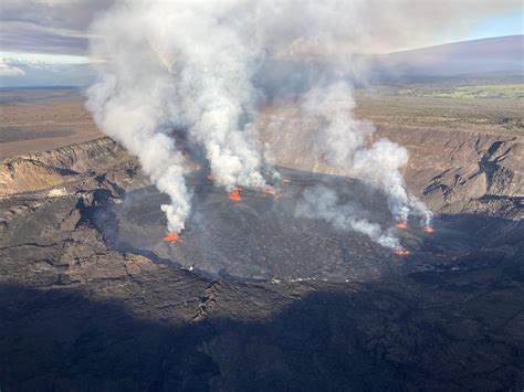 Update: Hawaiian Volcano Observatory lowers alert levels for Kīlauea; expects eruption to stay ...