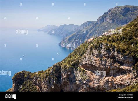 The hiking trail Sentiero degli Dei ( Path of the Gods) along the Amalfi Coast Stock Photo - Alamy