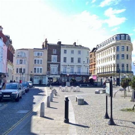 Margate Old Town and Harbour - English in Margate