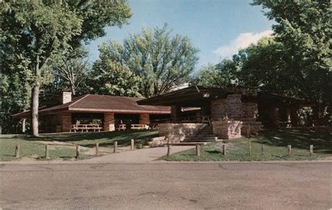 Open-Air Pavilion, Eagle Point Park Dubuque, IA Postcard