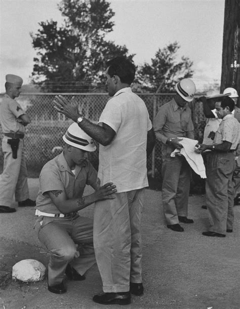 Photos show life of Americans in 1960s Cuba