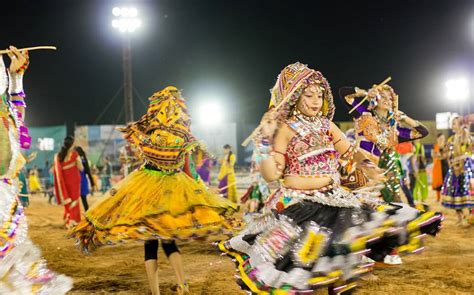 Garba Folk Dance, History, Steps, Origin, Dress, Information