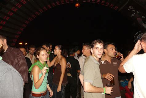 Photo Gallery of Nightlife in New Delhi- Explore Nightlife in New Delhi with Special Attractive ...