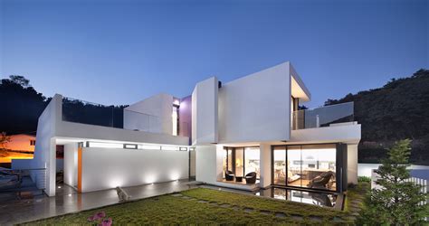 Modern Woljam-ri House In Gyeongsangnam-do, South Korea - MyFancyHouse.com