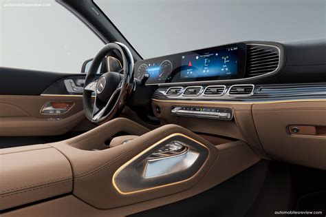 Mercedes-Benz GLS (2024) - picture 6 of 25