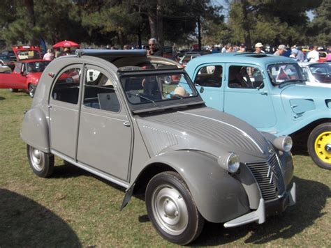 File:1955 Citroen 2CV.jpg - Wikimedia Commons