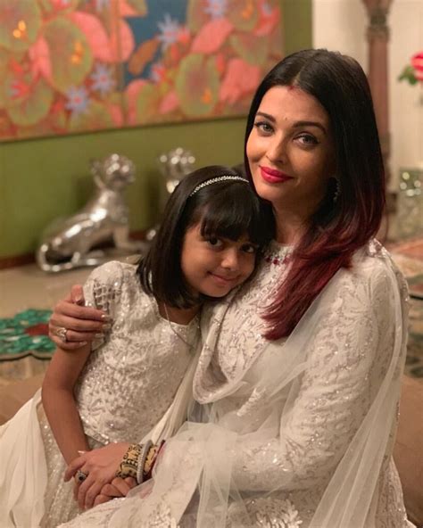 Aishwarya Rai Bachchan's twinning outfits with daughter Aaradhya ...