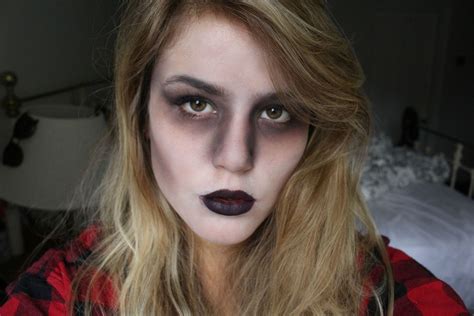 Halloween Zombie Makeup Run Scary Halloween Makeup, Costume Halloween, Kids Zombie Makeup ...