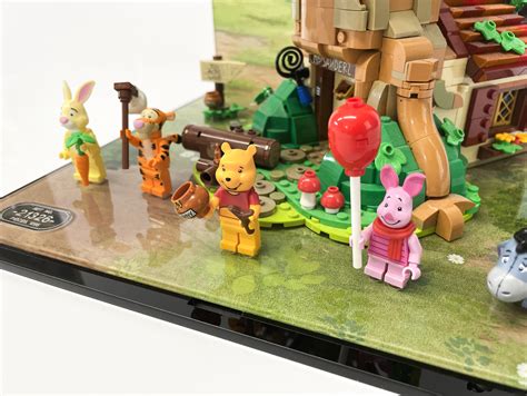 BrixBoxDisplay Case for LEGO® Ideas: Winnie the Pooh - 21326 - BrixBox