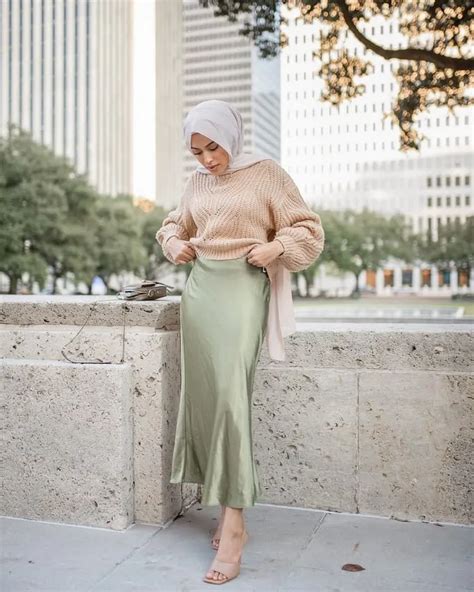 20 Stylish & Modest Summer Outfits to Wear in 2023