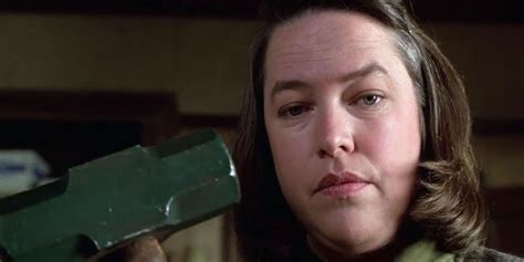 Misery's Infamous Hobbling Scene Is MUCH Worse in Stephen King's Book