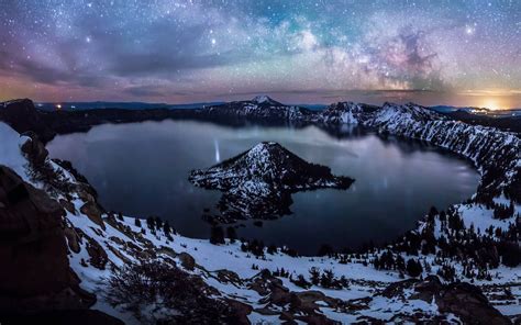 Crater Lake National Park at Night – LuvThat