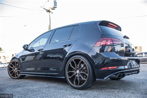 Volkswagen Golf R Mk7 Black Asanti ABL-19 | Wheel Front