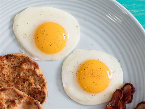 Sunny-Side Up Fried Eggs Recipe