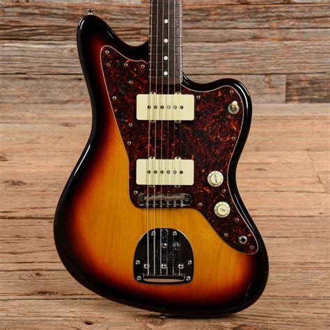 Fender Jazzmaster Sunburst – Chicago Music Exchange