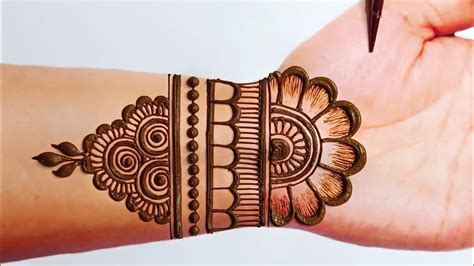 Simple Mehndi Design Images: 20 Stunning Ideas for Your Next Occasion!