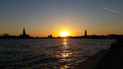 Sunset over Venice, Italy | Beautiful places, Sunset, Outdoor