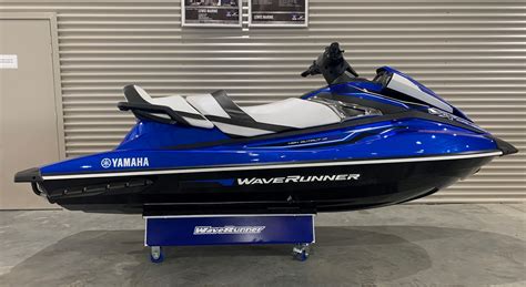 Yamaha VX Cruiser Jetski | Lewis Marine