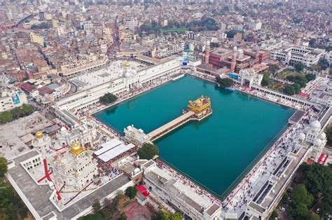 Golden Temple - Architecture, Attractions, Timings & How to Reach