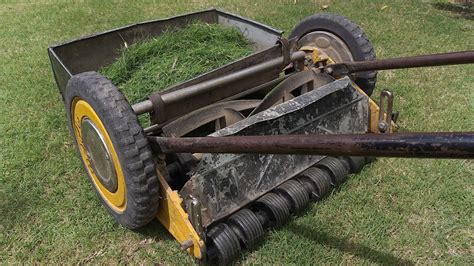 Manual Grass Cutting Machine - YouTube