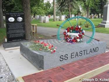 Chicago, IL - S.S. Eastland Disaster Memorial