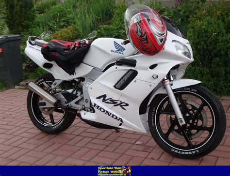 Honda Honda NSR125 - Moto.ZombDrive.COM