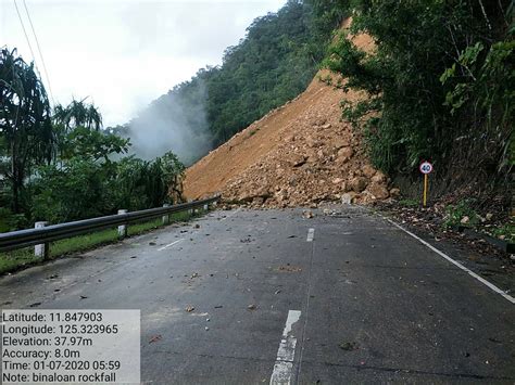 Landslide blocks road in Eastern Samar | Cebu Daily News