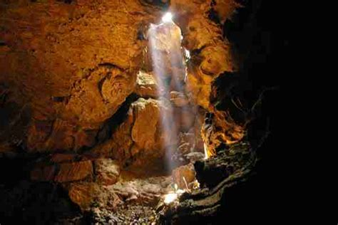 Venado Caves Costa-Rica Activities - Sunny Land Tours - Since 1964