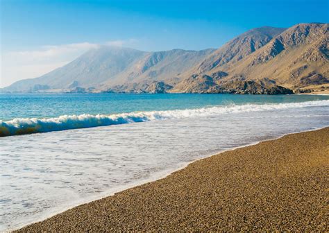 The best beaches in Chile to surf, snorkel, and party