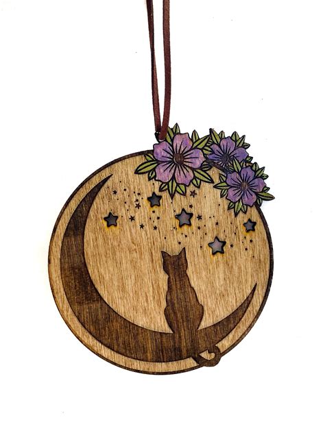 Floral Yule Cat Ornament – C/SA creative