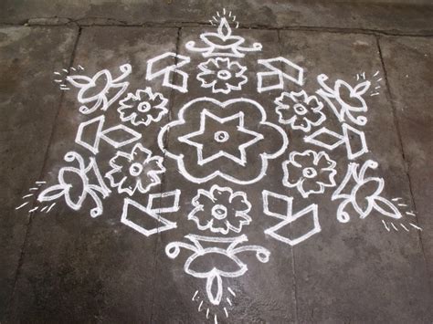 Rangoli designs/Kolam: S.No. 23 :-15-8 Pulli kolam