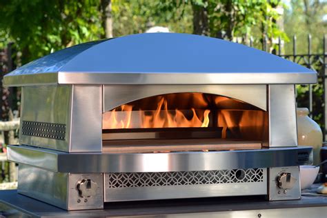 Freestanding Outdoor Pizza Oven | For Residential Pros