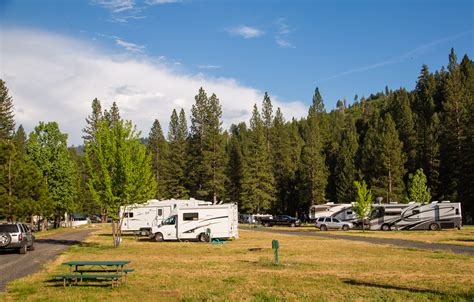 Yosemite Lakes RV Resort - Camp California