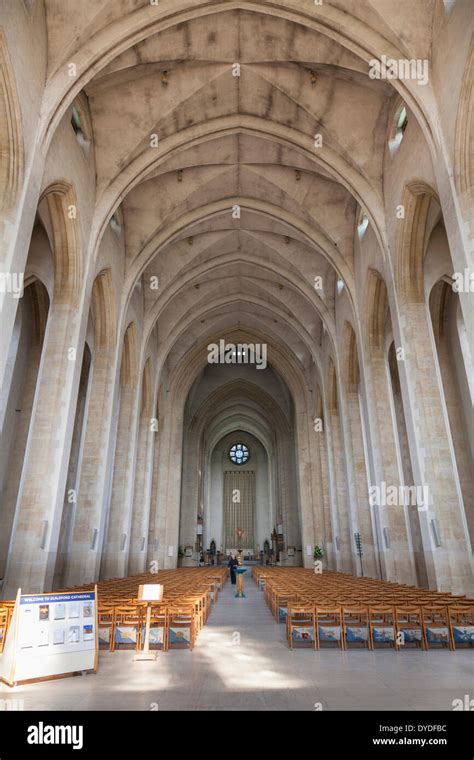 Interior view guildford cathedral aisle hi-res stock photography and images - Alamy