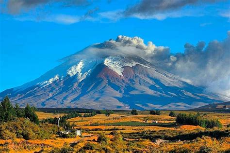 Volcano Cotopaxi - Bucket List Ecuador Travel