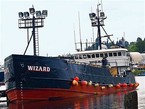 "The "Wizard", Deadliest Catch Crab Boat" by Memaa | Redbubble