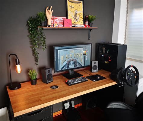 A battlestation by u/pedrostoneage. | Workspace design, Home office ...