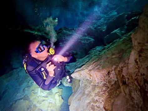 Diving in Tulum - Where are Sue & Mike?