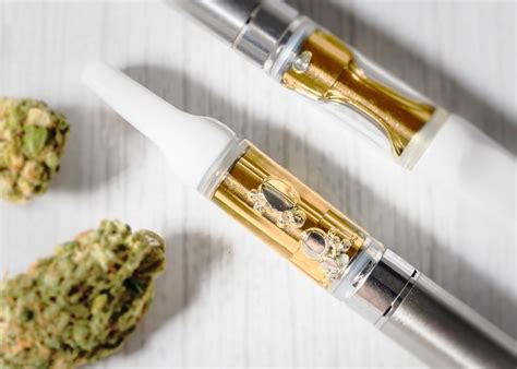 Are THC Oil Cartridges Safe In 2021? - leafipedia.net