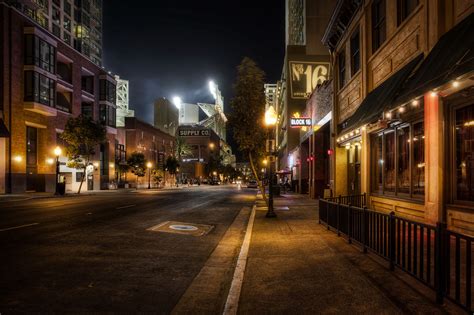 Pin by Tfside on Caps & Other | Night city, Hdr architecture, City streets