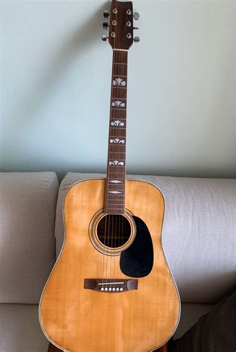 Kawasaki Acoustic Guitar model 970, Hobbies & Toys, Music & Media ...