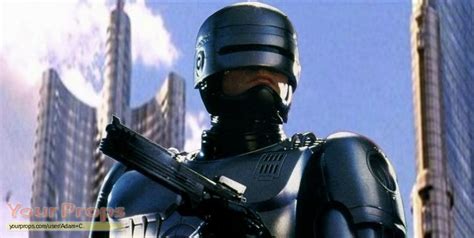 Robocop RoboCop's ''Auto 9'' Pistol replica movie prop