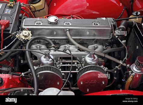 Triumph Tr6 Engine Bay